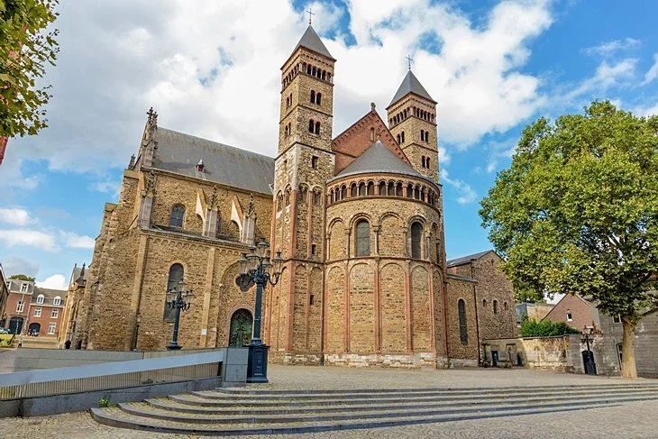 netherlands-maastricht-basilica.jpg