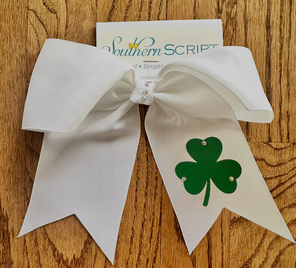 rhinestone shamrock bow.png