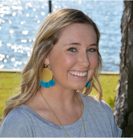 Pom Pom Disk Earring Girl.png