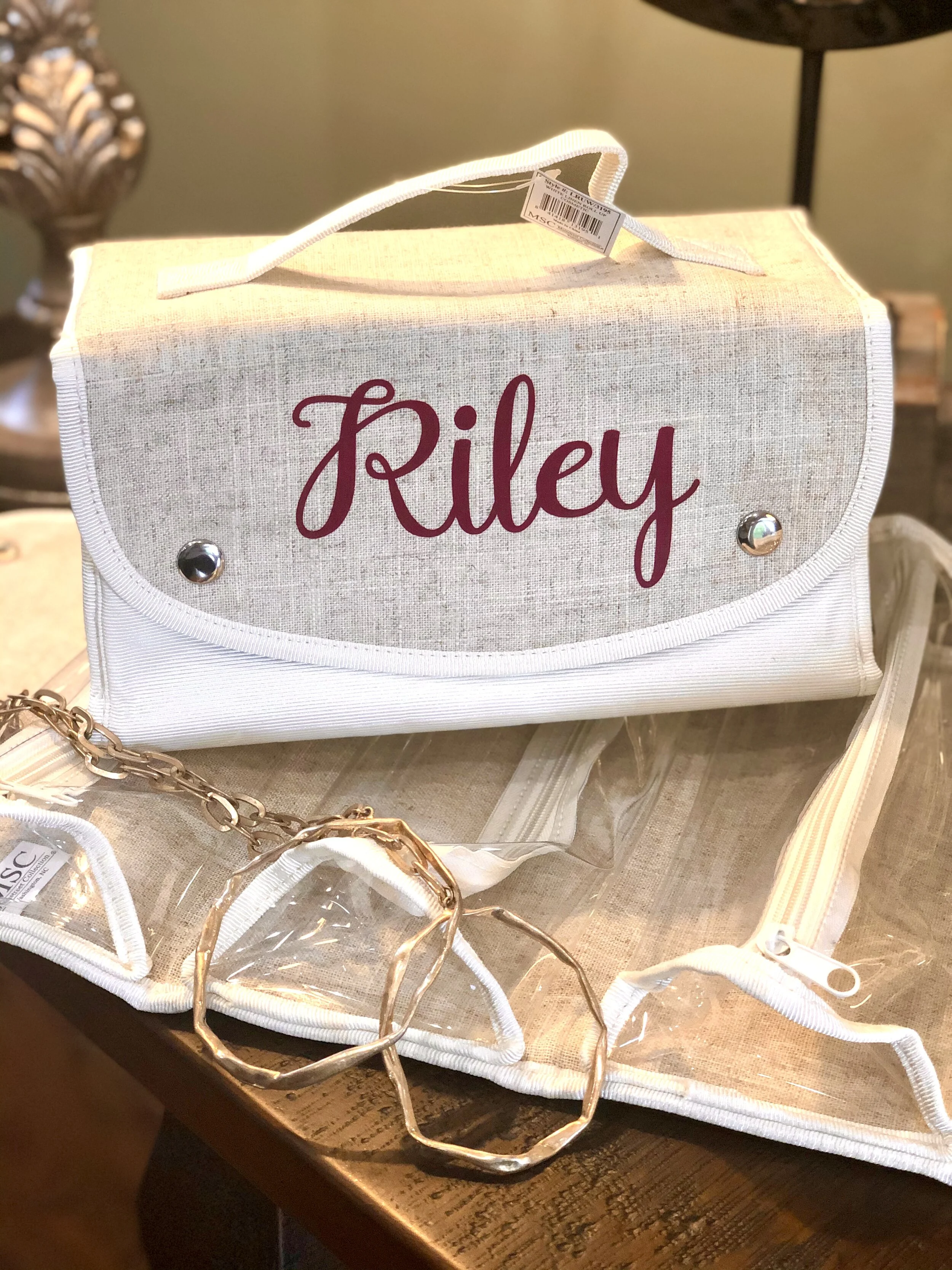 hanging travel bag 2.jpg