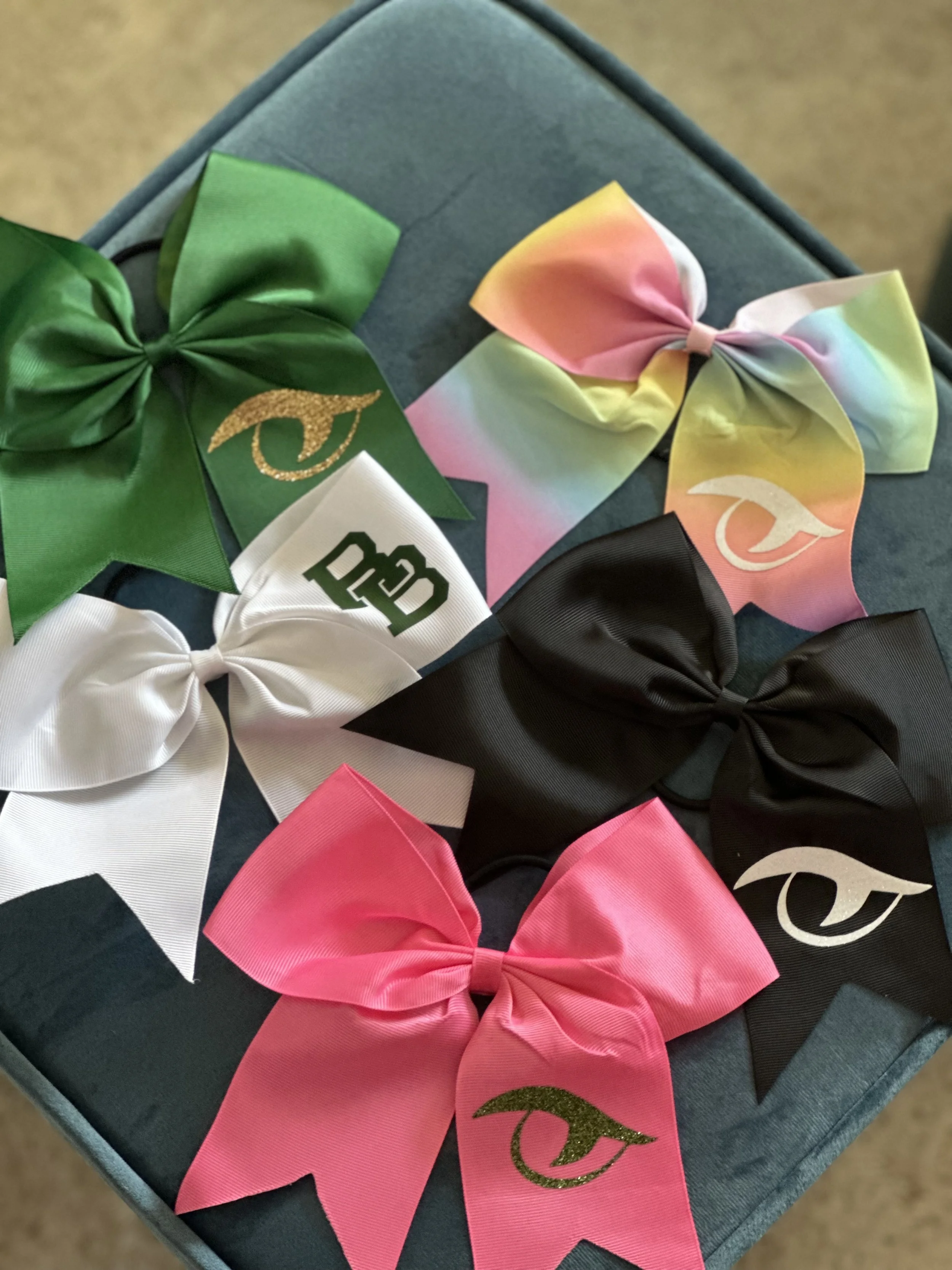 multi gator cheer bows.jpeg