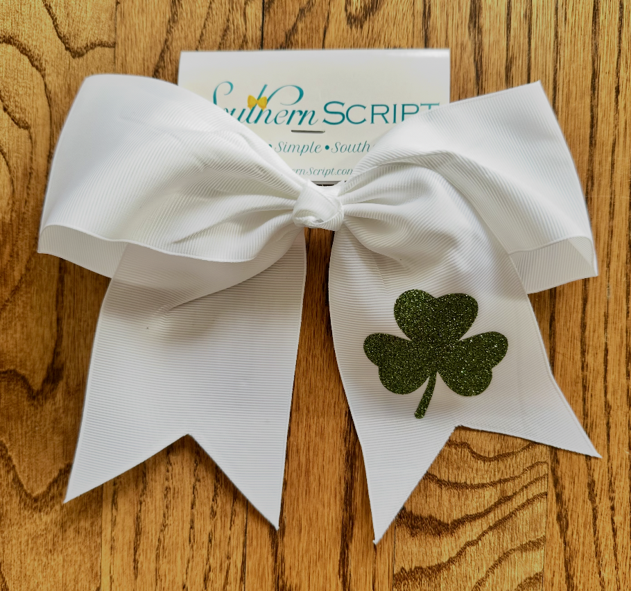glitter shamrock bow.png