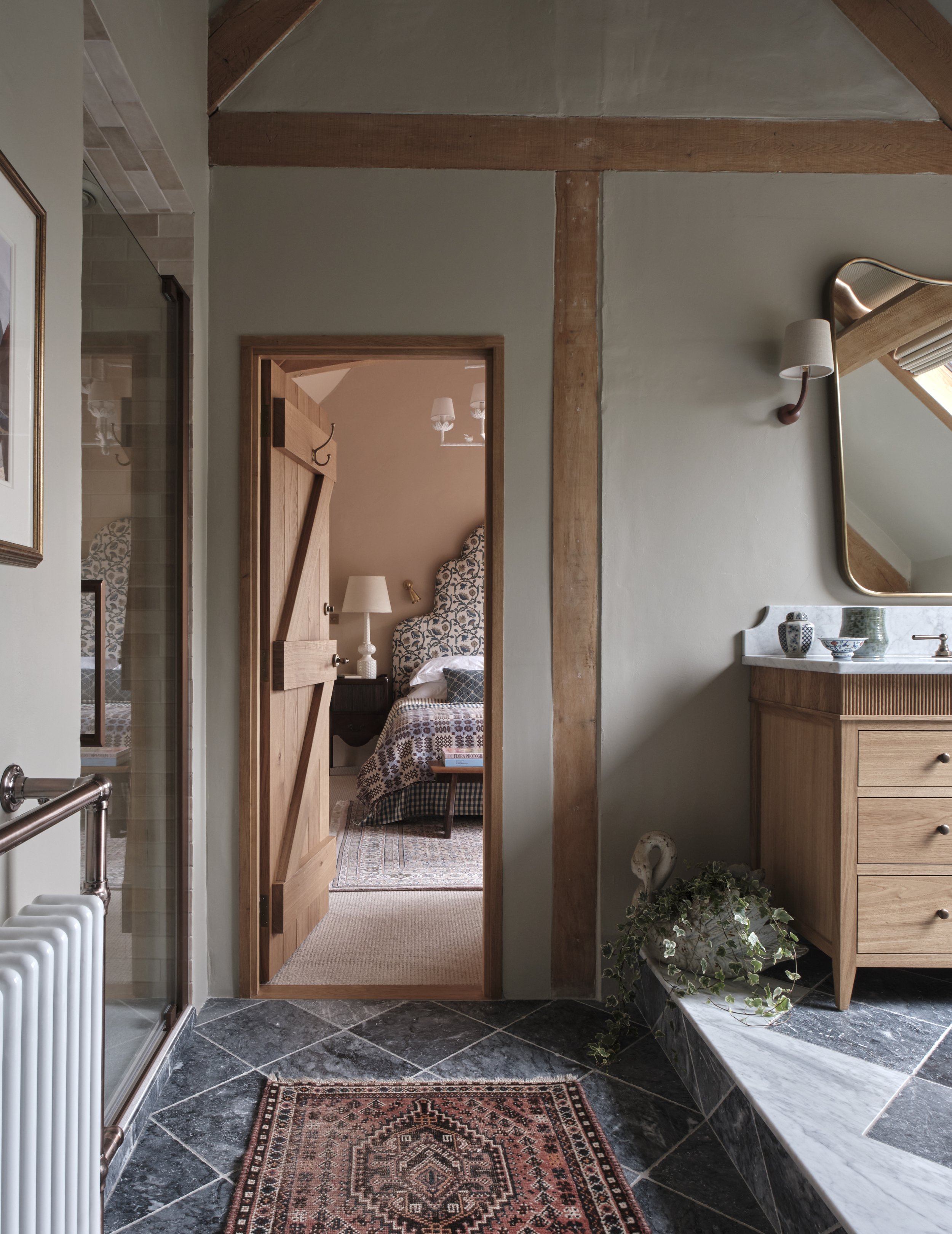 Polly Ashman_24.10.14_The Bowery_Bathroom 1.jpg