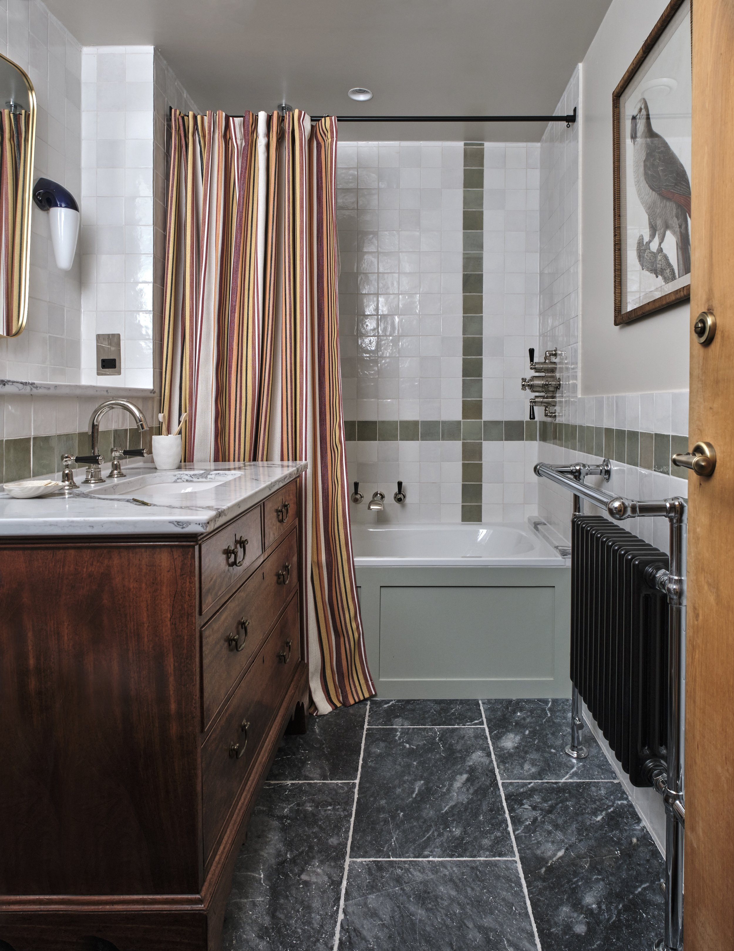 Polly Ashman_24.10.14_The Bowery_Bathroom 5.jpg