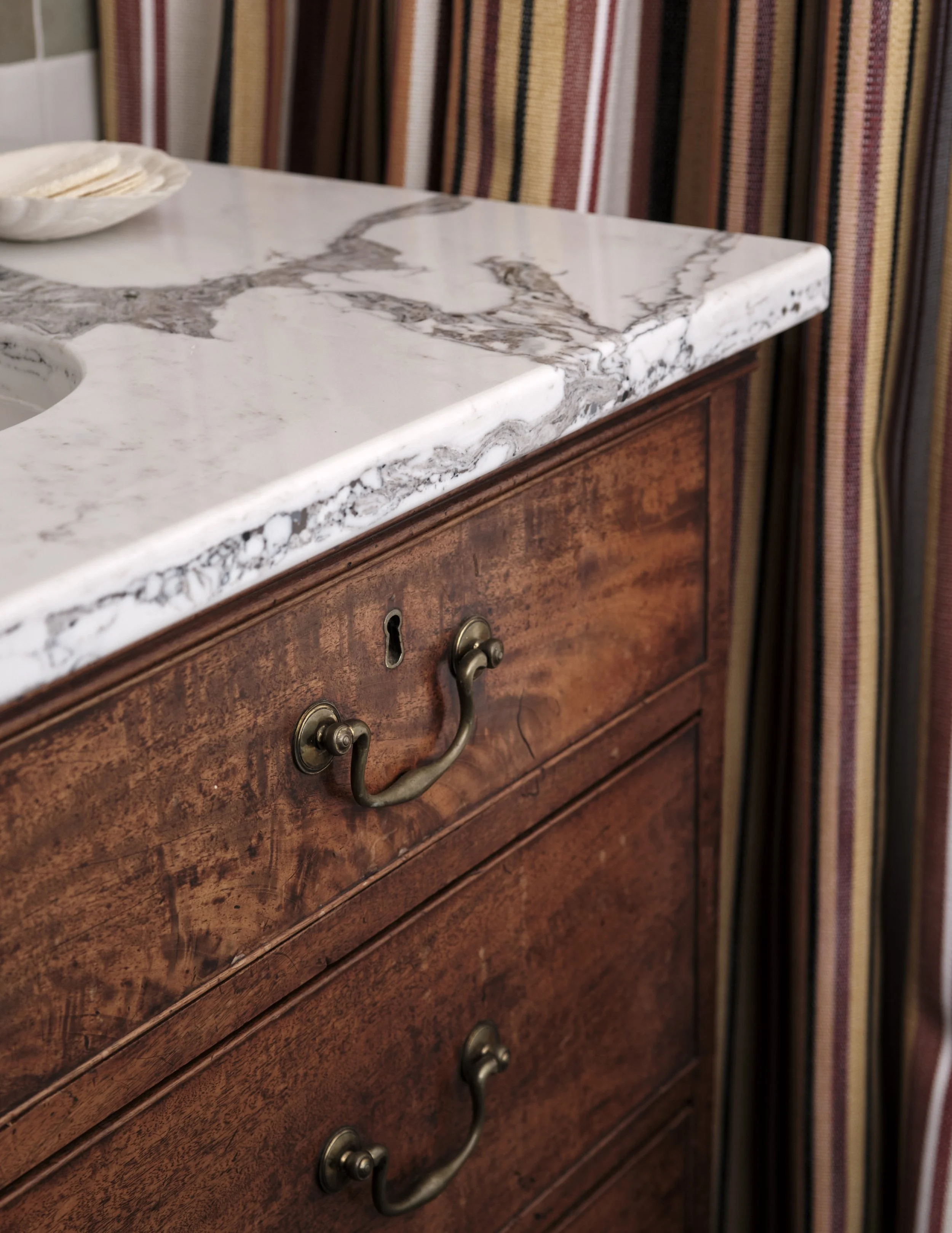 Polly Ashman_24.10.14_The Bowery_Bathroom 7.jpg