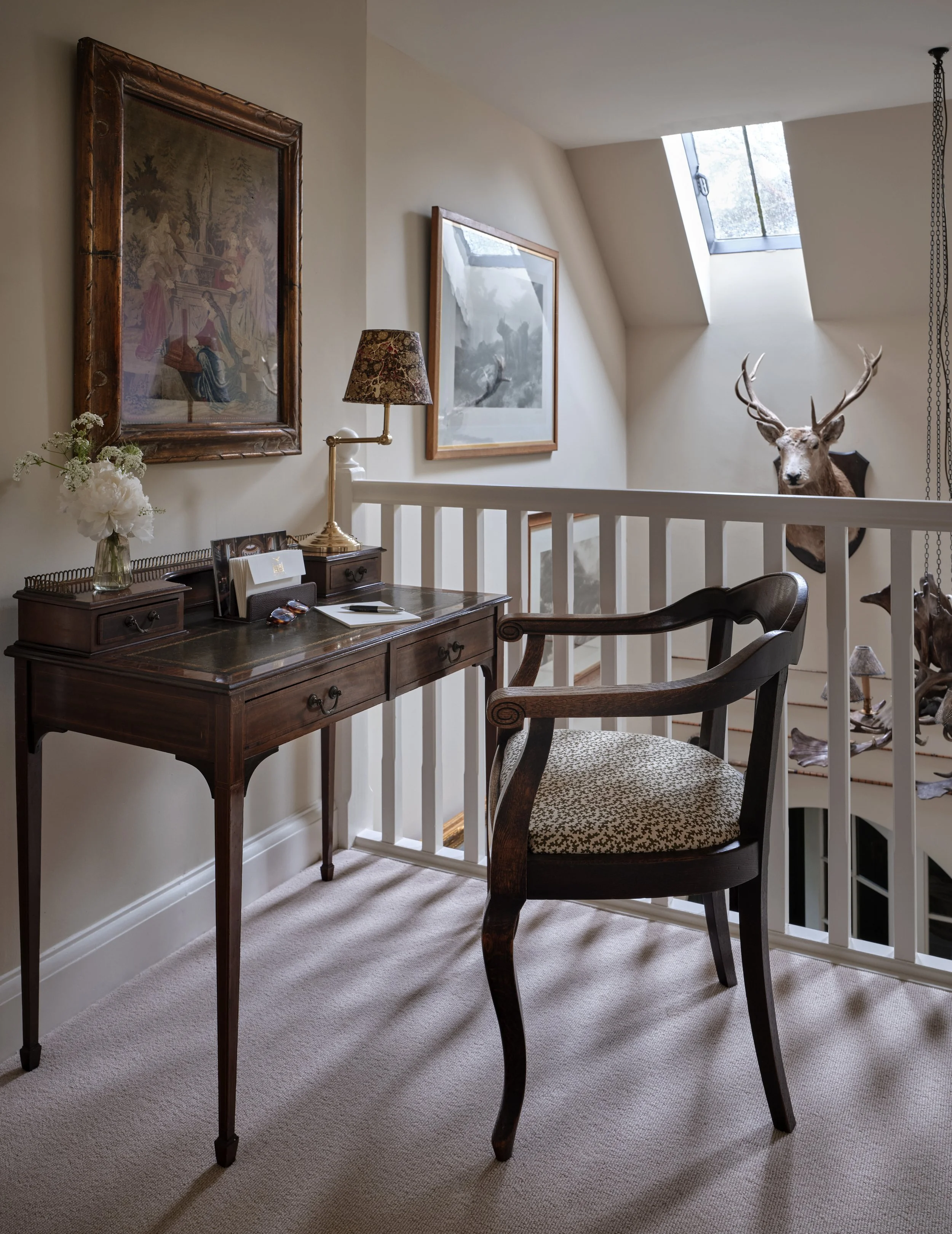 CW25.05.28_hallway landing_01.jpg