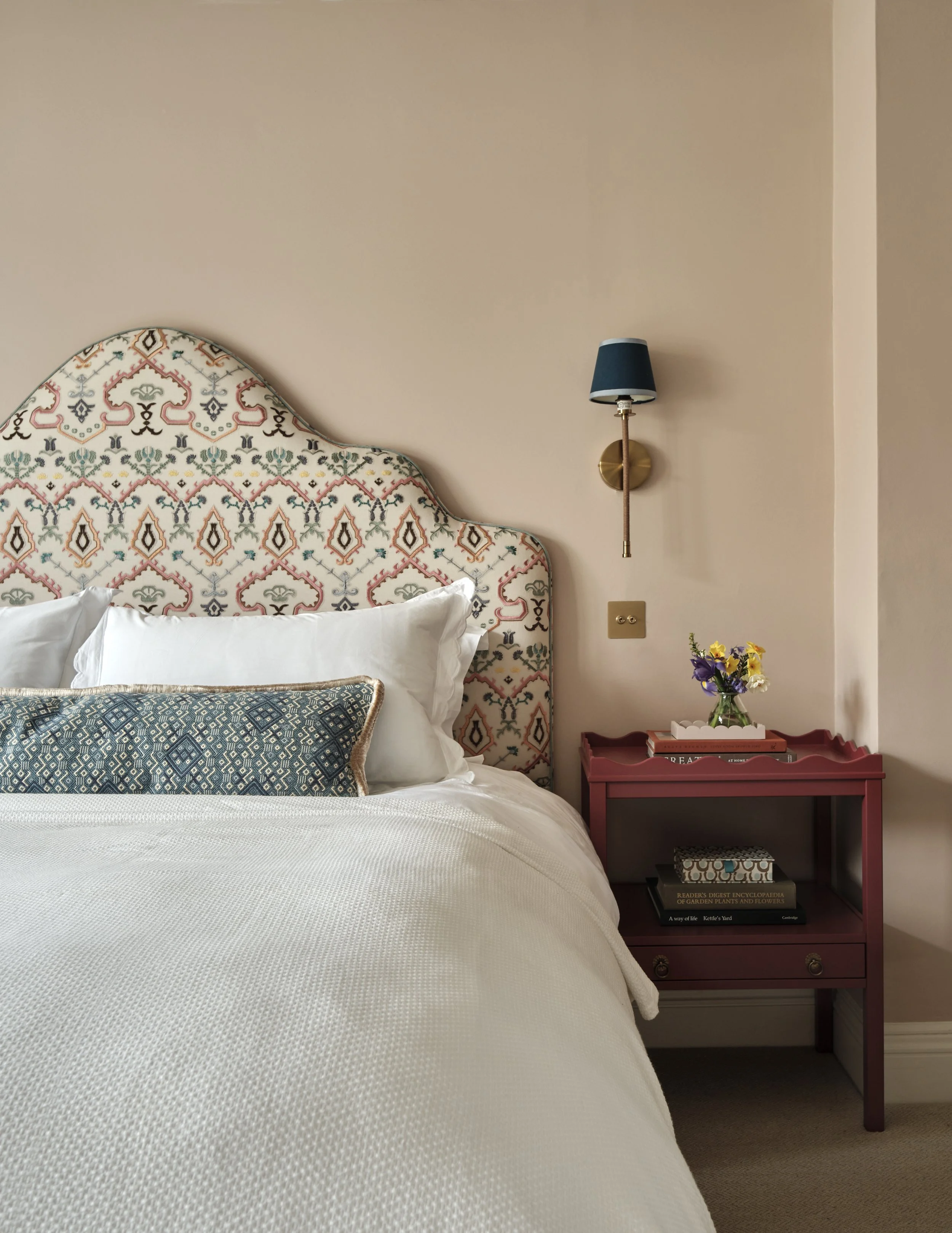 Studio Sanders_25.04.24_bedroom 1_04 1.jpg