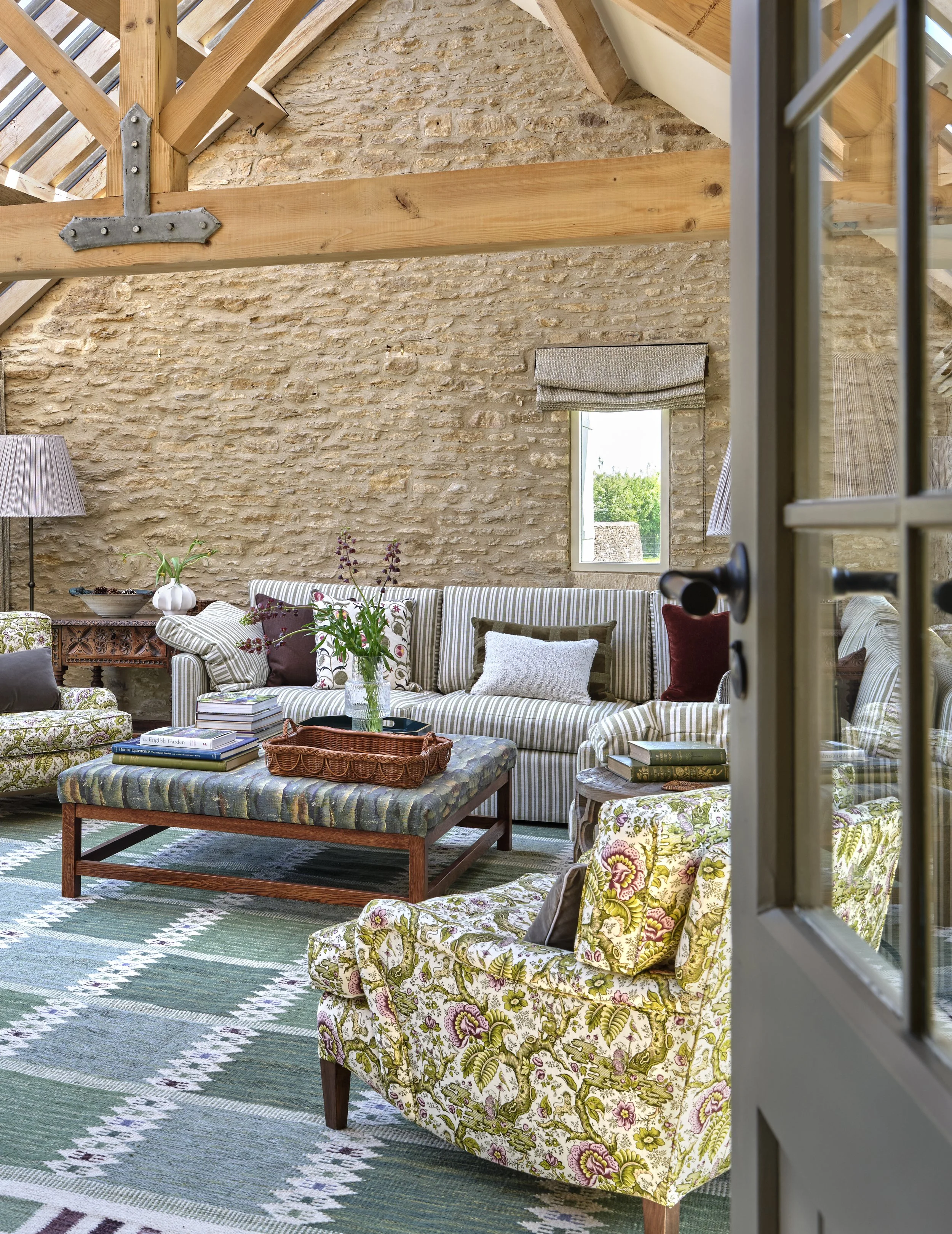 V&G_25.0430_Garden room_04 1.jpg