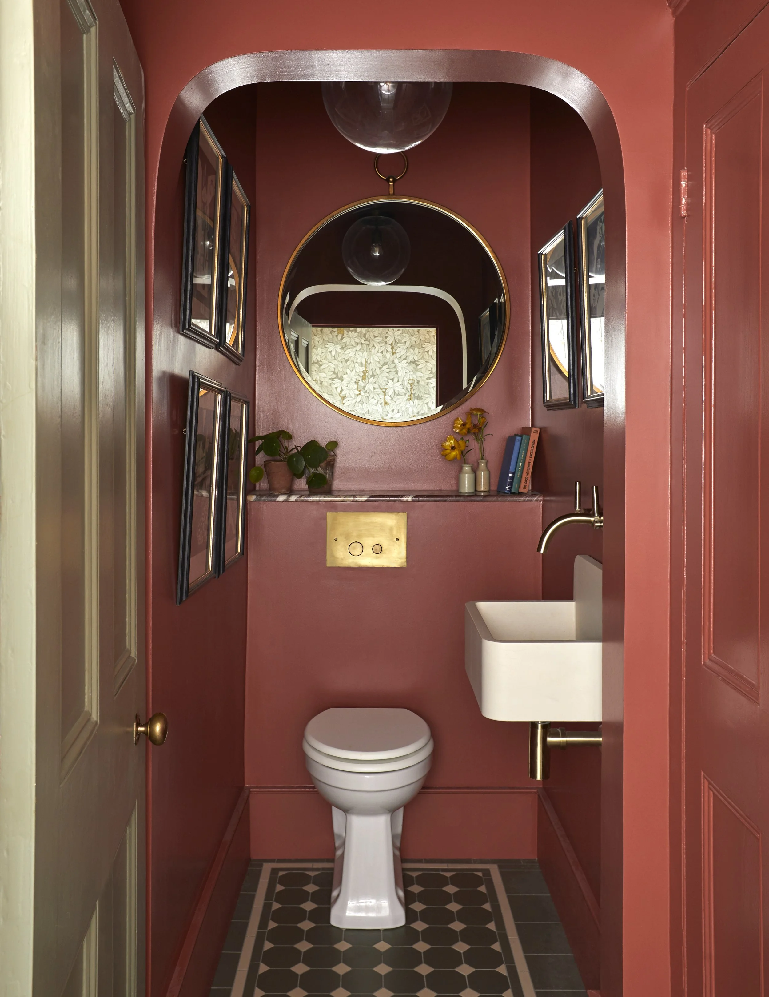 Polly Ashman_2024.04.30_loo_08.jpg