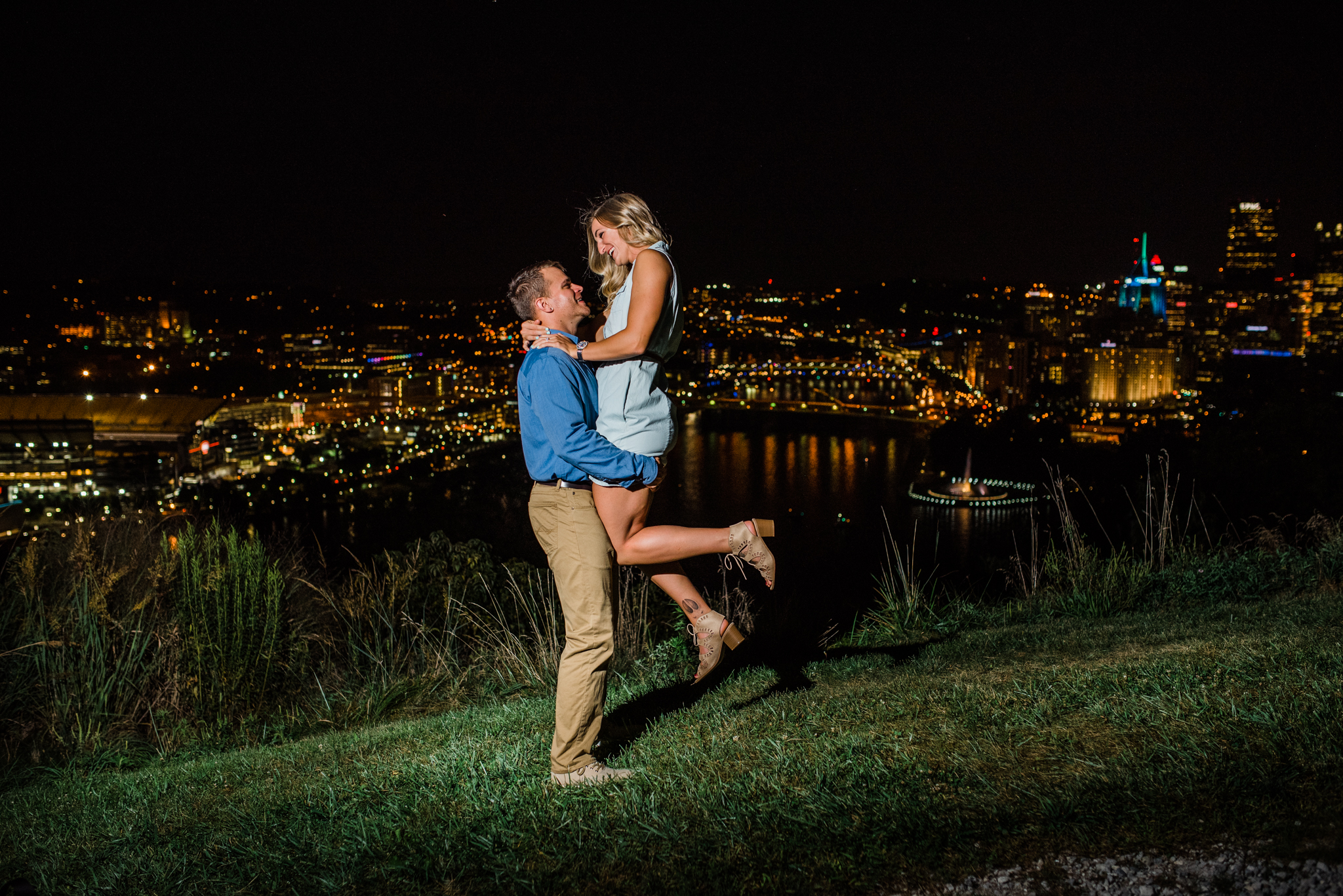 classypittsburghdowntownengagement1-6968.jpg