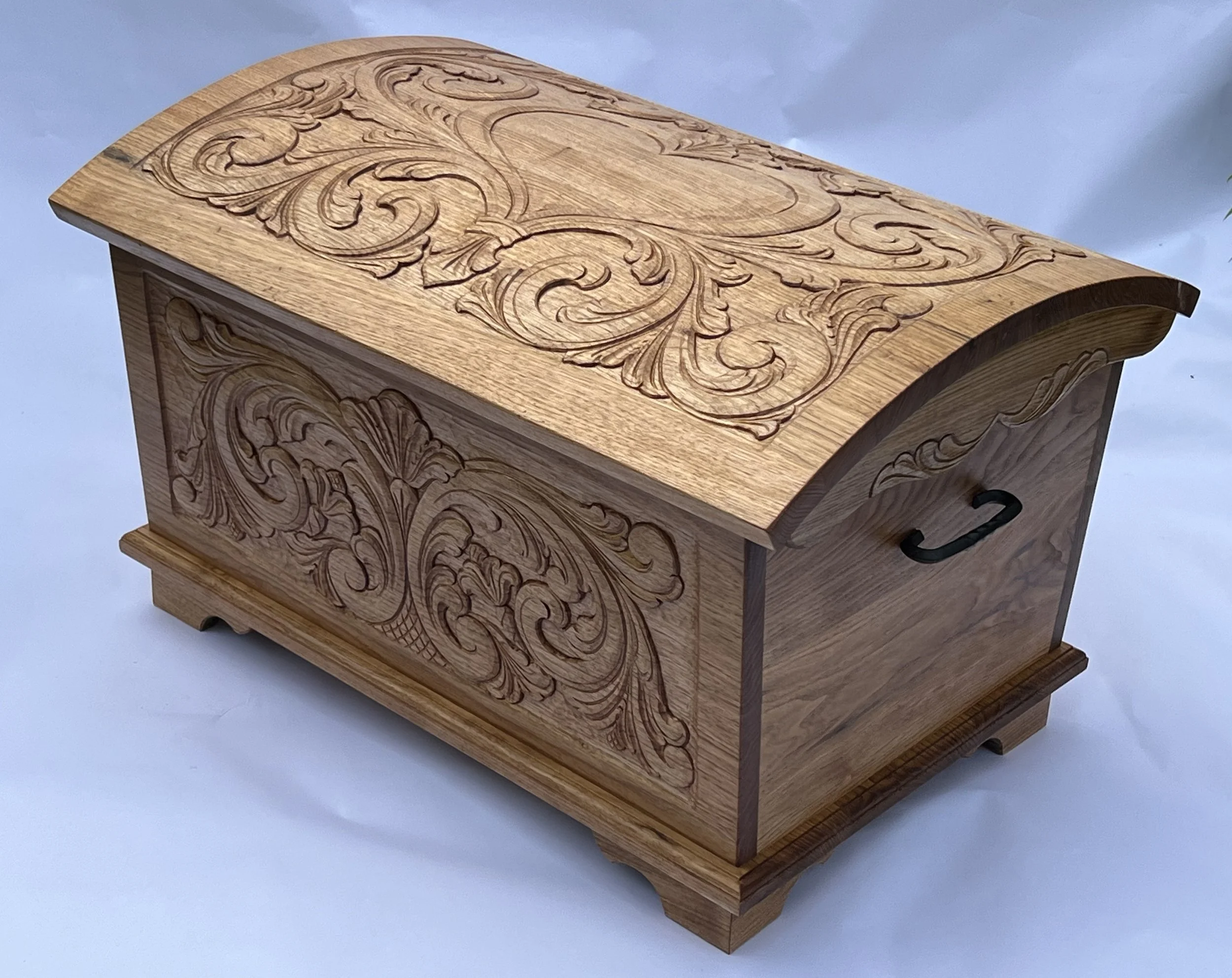 Butternut trunk by Else Bigton 2025