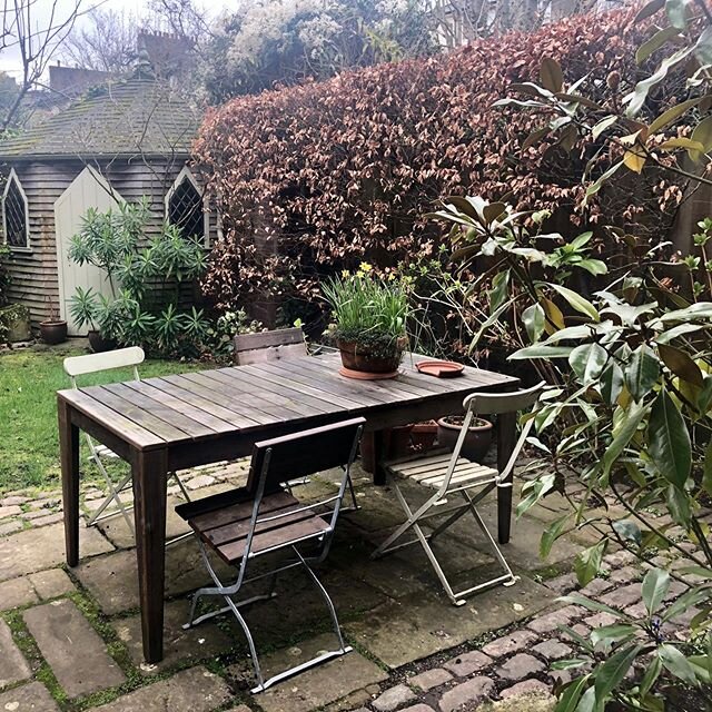 25% D I S C O U N T 
If you know us then you know all about our Pier Wood furniture range. We are currently offering 25% off all #tables, #benches and #stools made from the salvaged wood from #hastingspier that was destroyed by a fire in 2010.
We cou