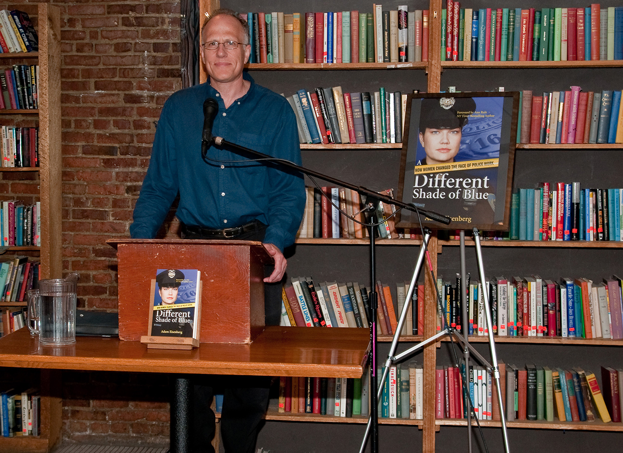 Book signing at The Elliott Bay Book Company, Seattle, WA, July 2009. Photo by Paul Verba.