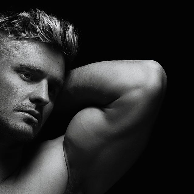 Mr. Skivington being him ... @zink_models @wayne_skiv04