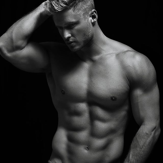 Mr. Skivington being him ... @zink_models @wayne_skiv04