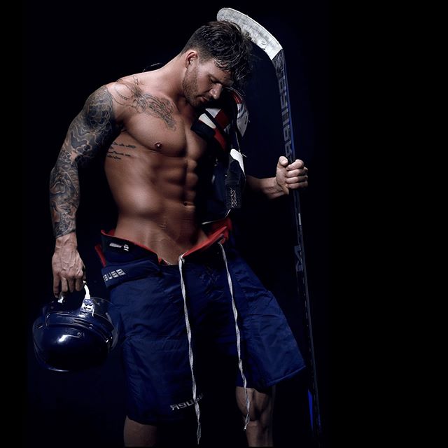 There&rsquo;s a new #hockey #player in town @daniel_paterson_ @zink_models