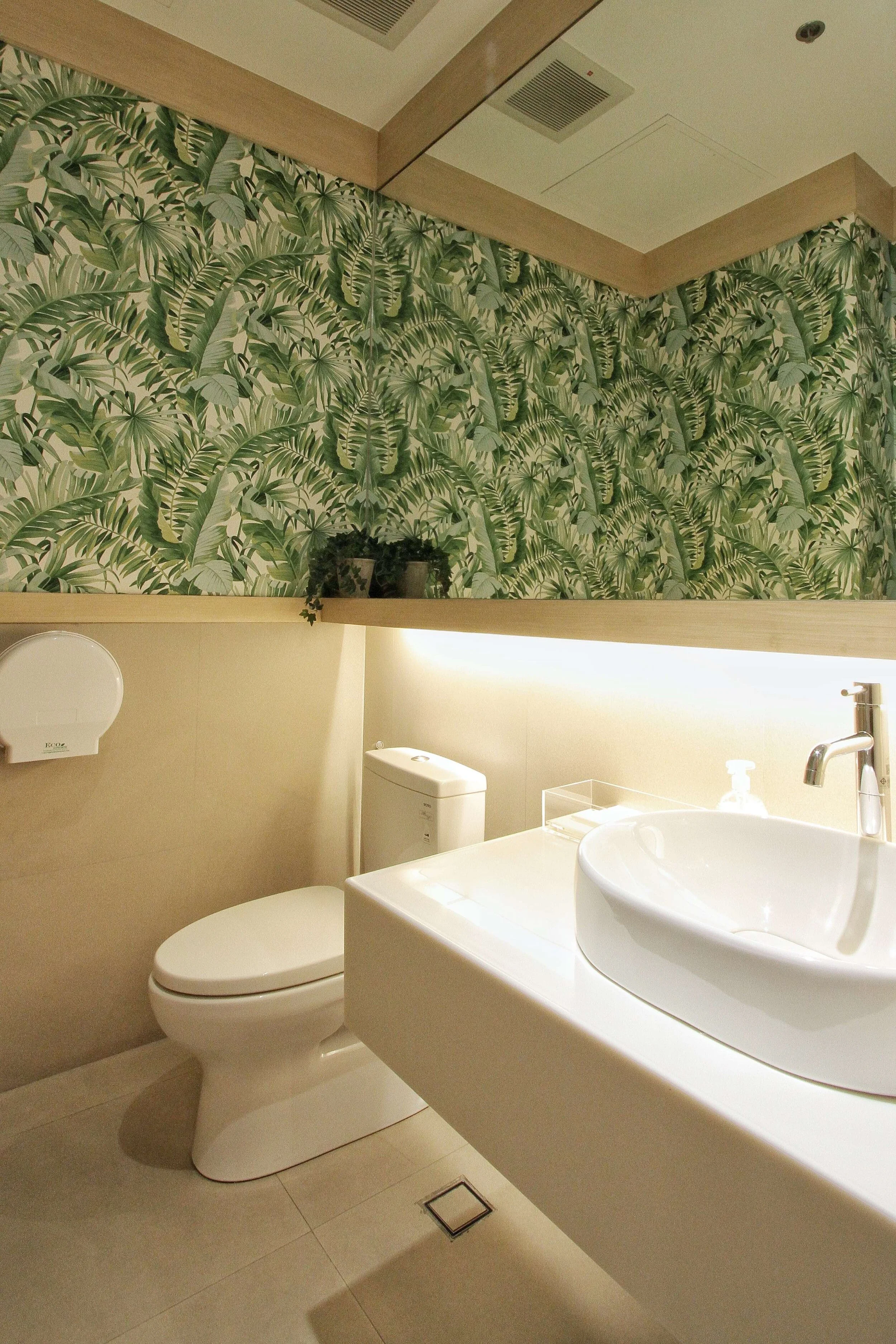 KM - Wink_Glorietta_8.jpeg