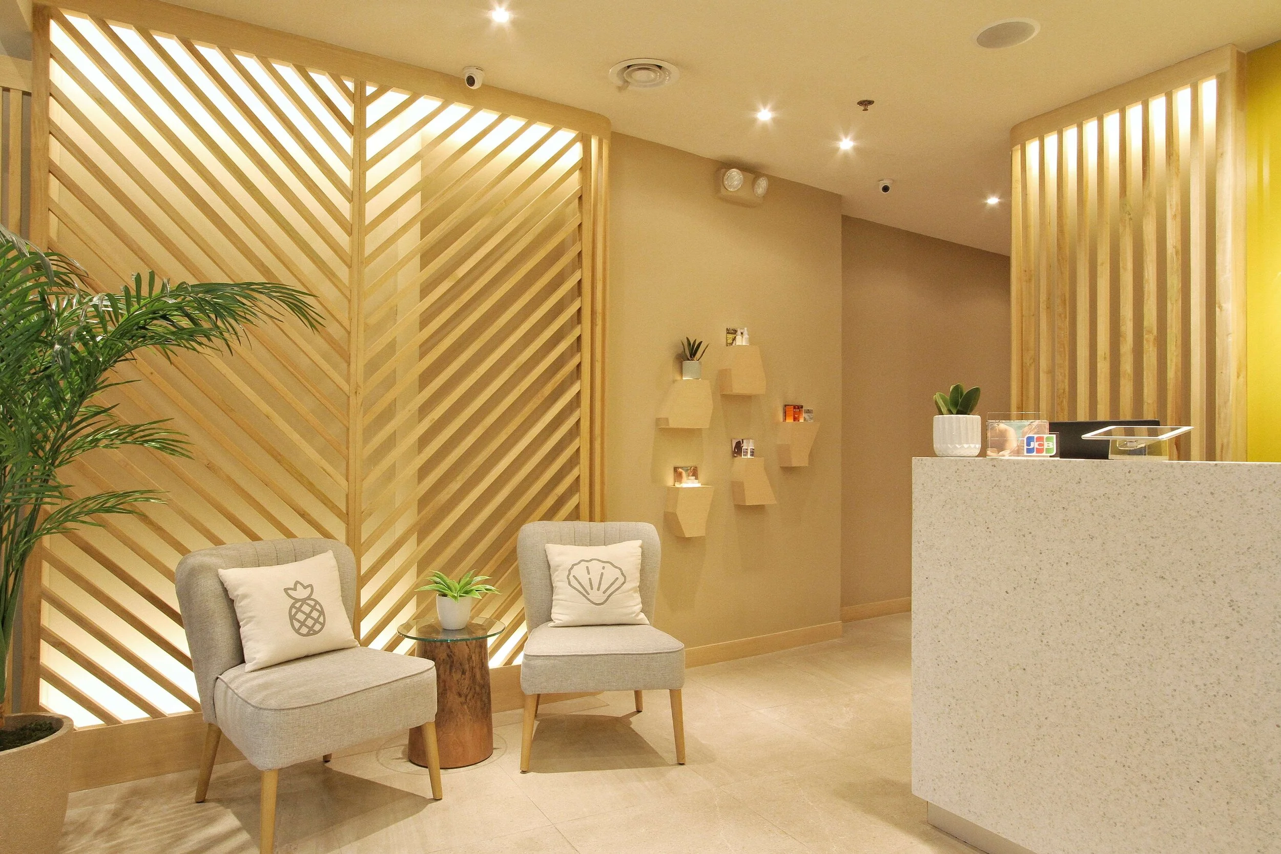 KM - Wink_Glorietta_3.jpeg