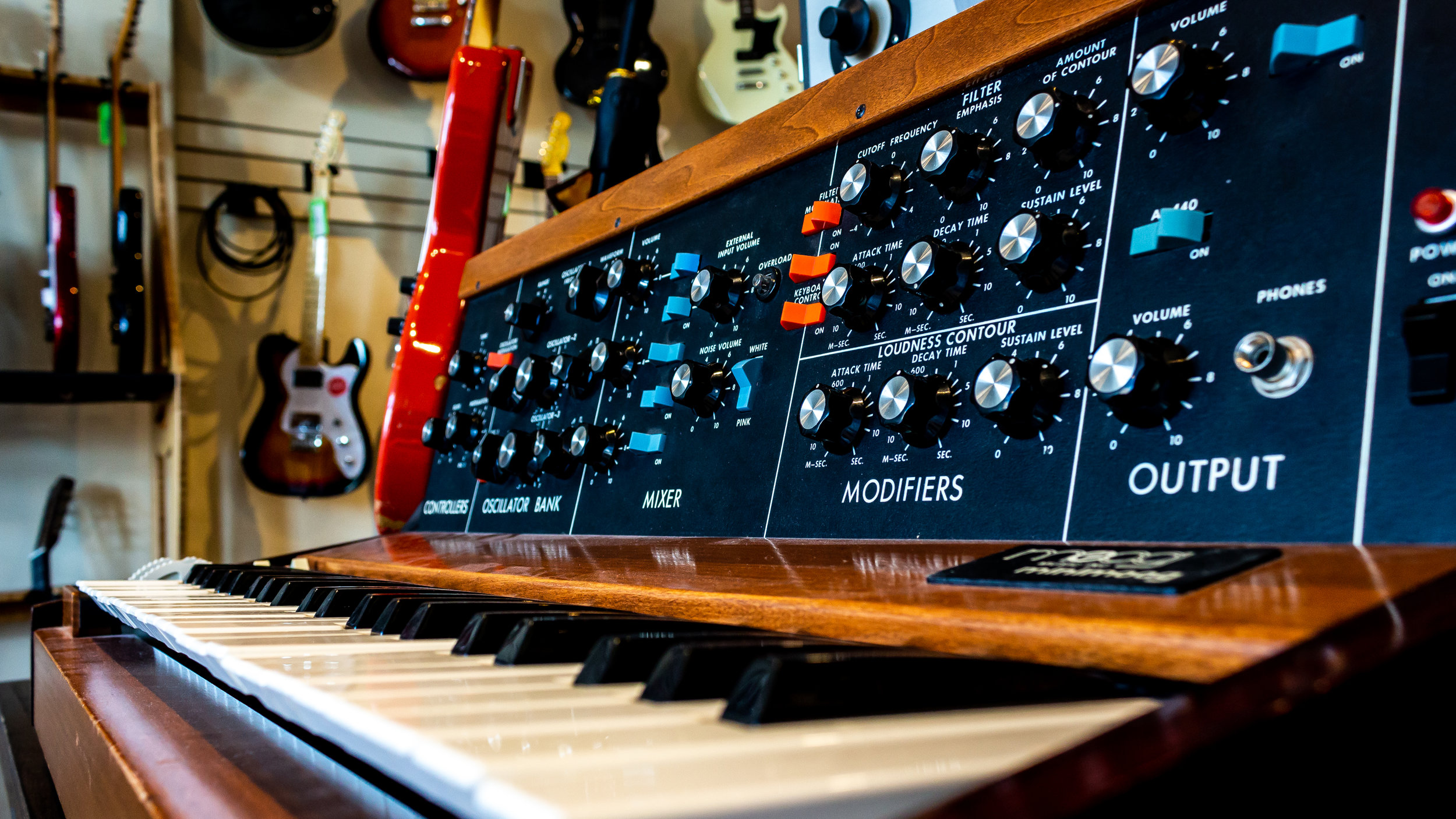 Ground Floor Guitar Blackstone District Omaha — The Blackstone District