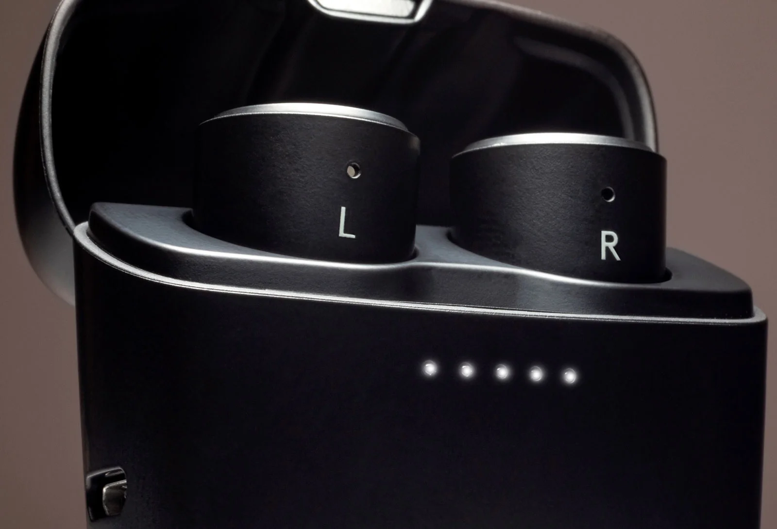 Cambridge_Audio_Melomania1_gallery_03.jpg