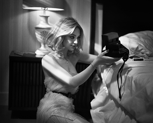 VS-MAGAZINE_Dakota-Fanning_Vincent-Peters_Barbara-Baumel_02.jpg