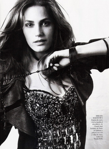 VOGUE-SPAIN_Jan-Welters_Barbara-Baumel_Yasmin-Lebon_07.jpg