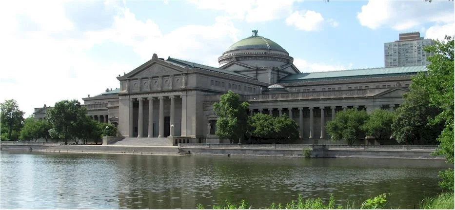 us_museum_of_science_and_industry_chicago_building_side.jpg
