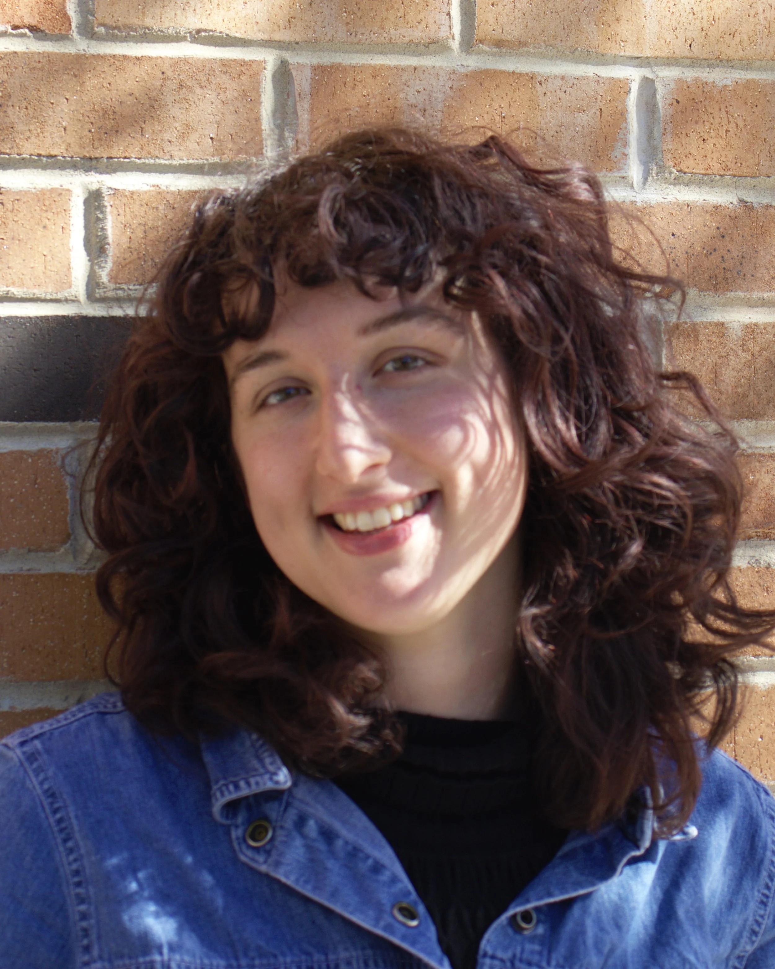 ella-edelstein-headshot-4x5.jpg
