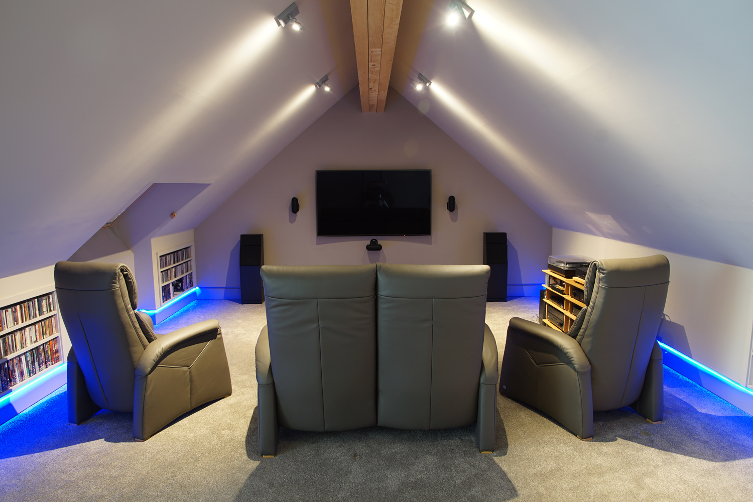 media room 01.jpg