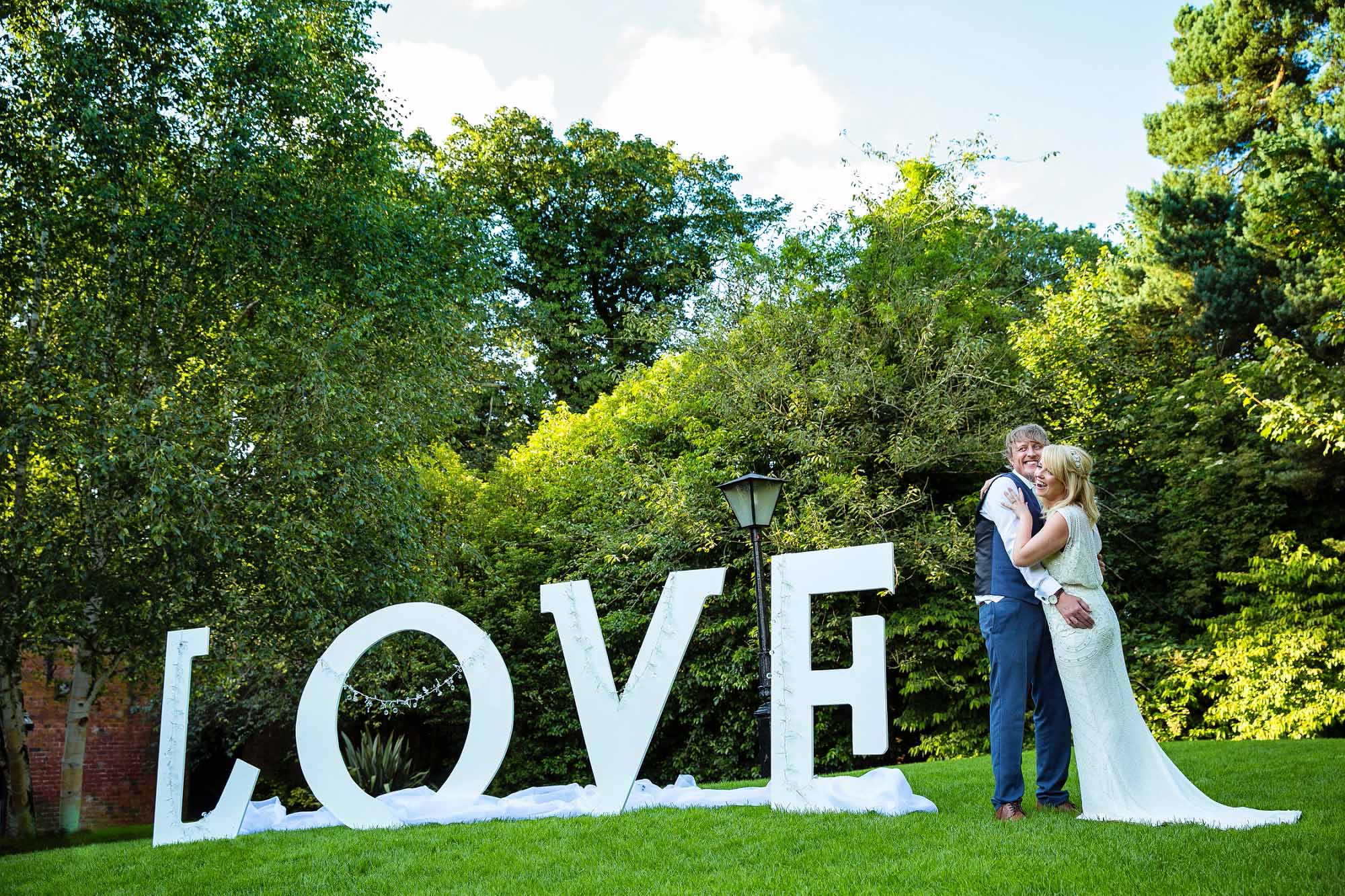 LISA & LEE - BARTLE HALL preston