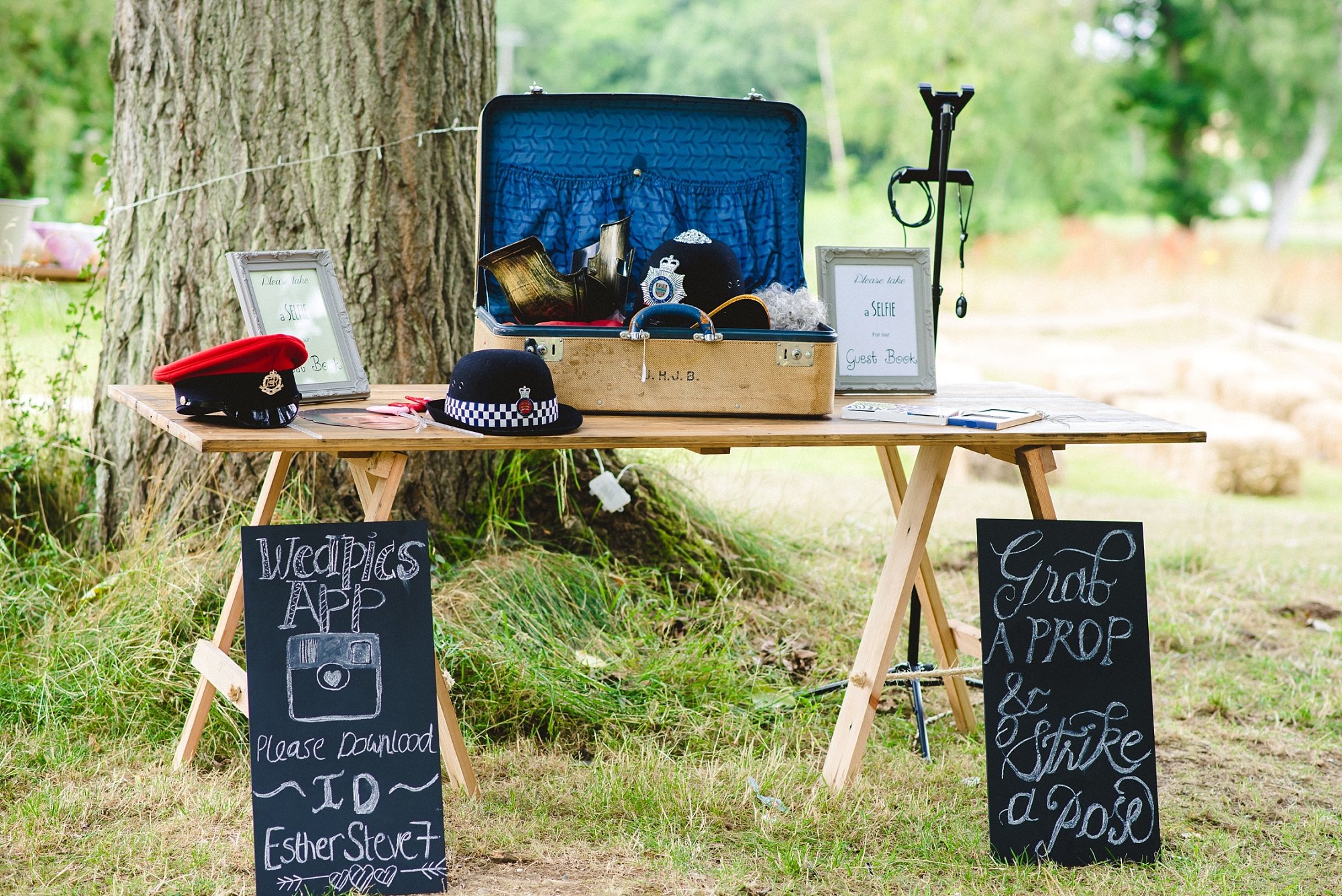 Tipi-Essex-Countryside-Wedding_0036.jpg