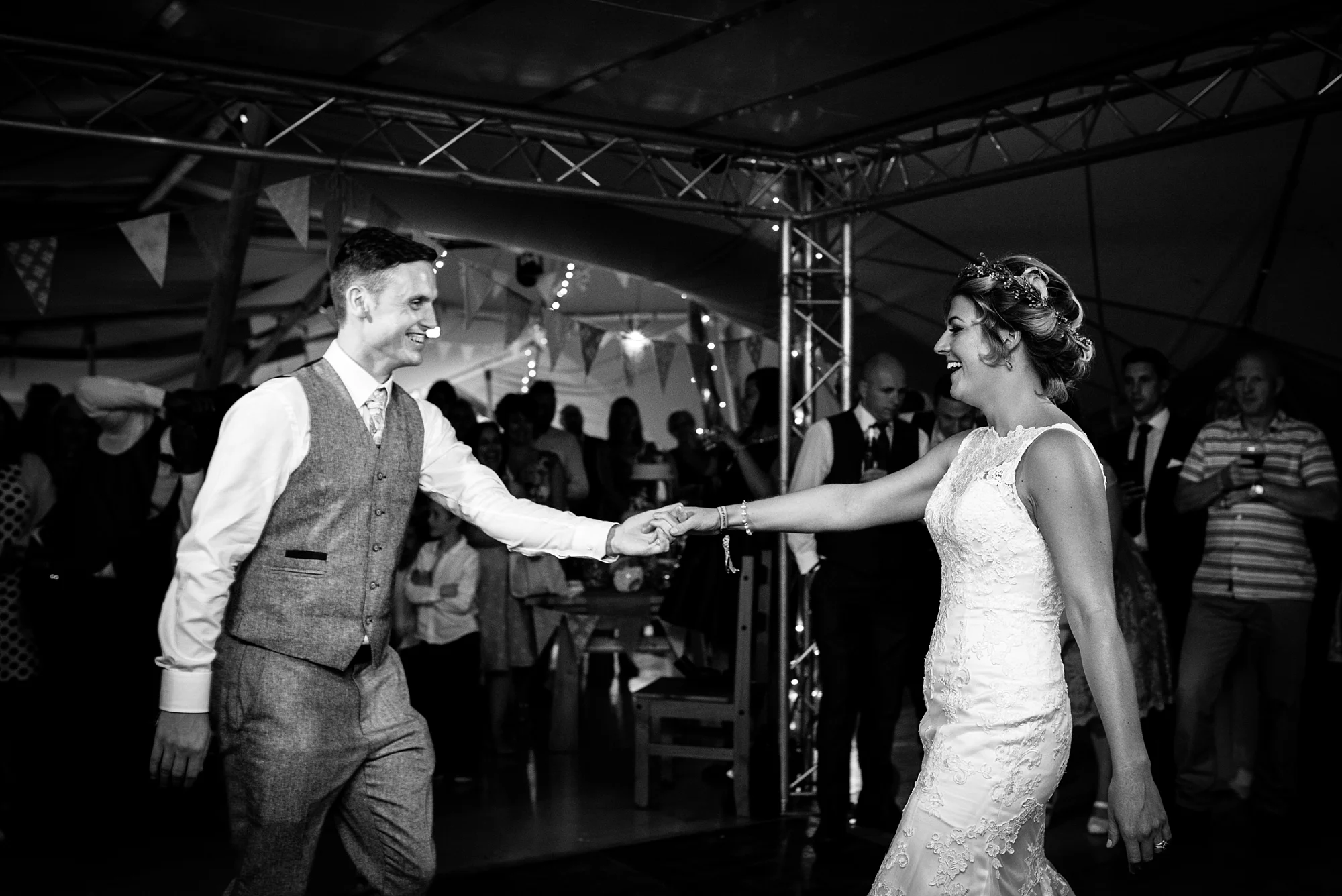 Tipi-Essex-Countryside-Wedding_0101.jpg