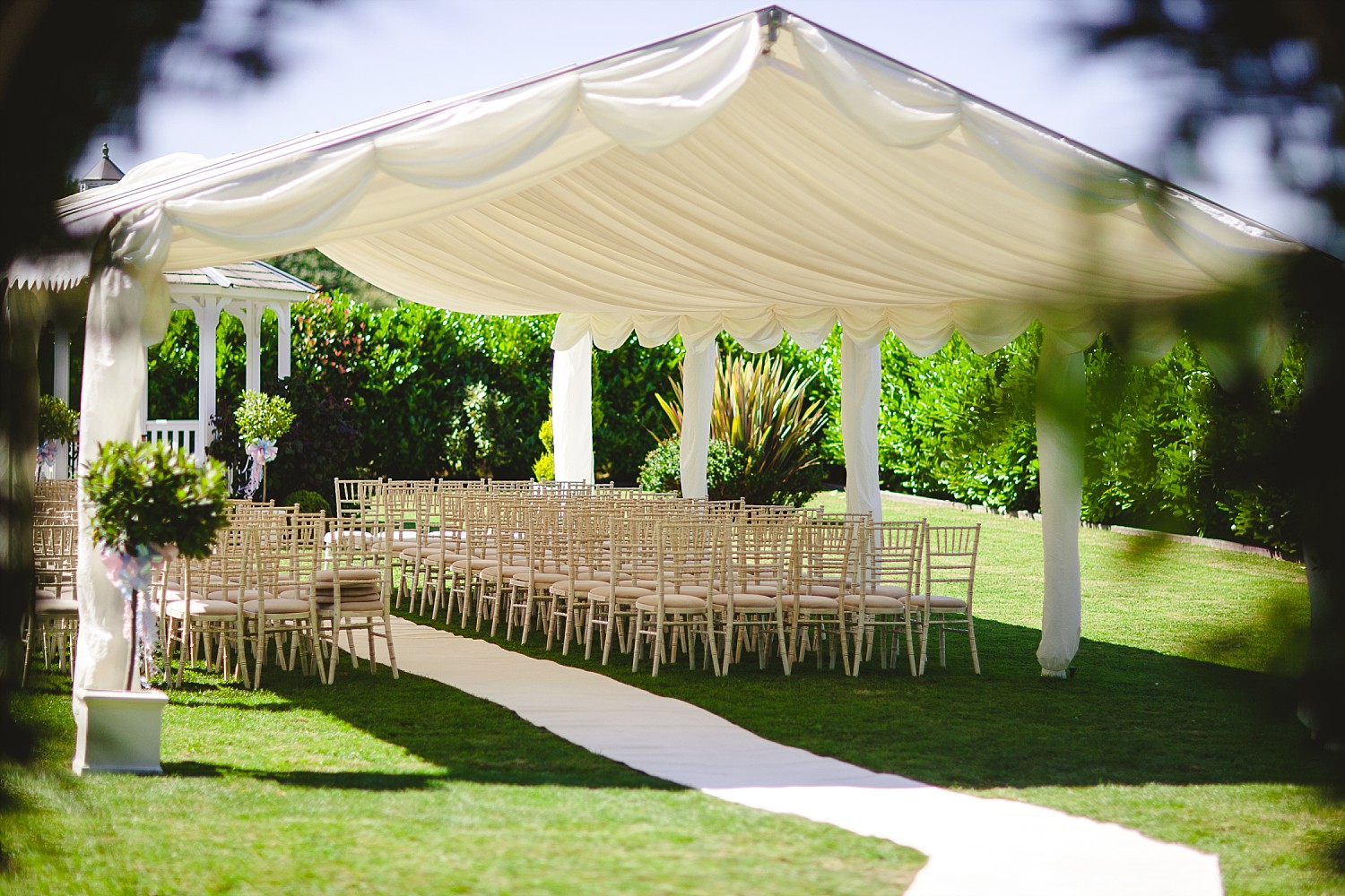 Old-Brook-Barn-Wedding-Essex_0015.jpg