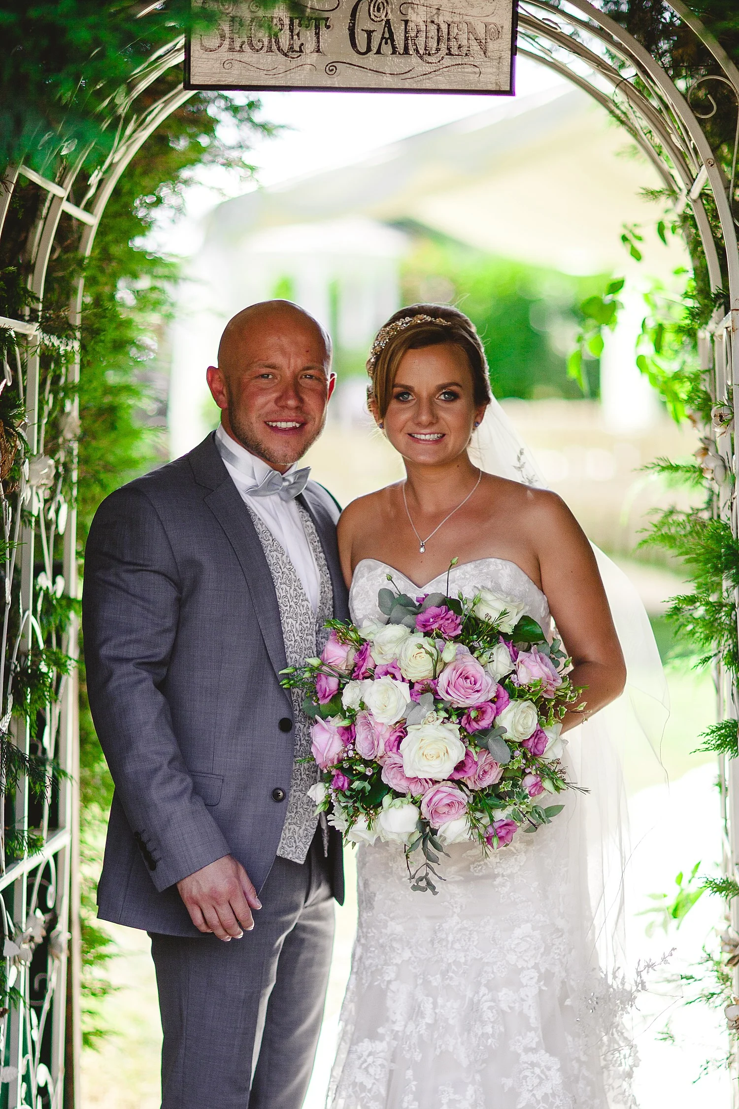 Old-Brook-Barn-Wedding-Essex_0044.jpg