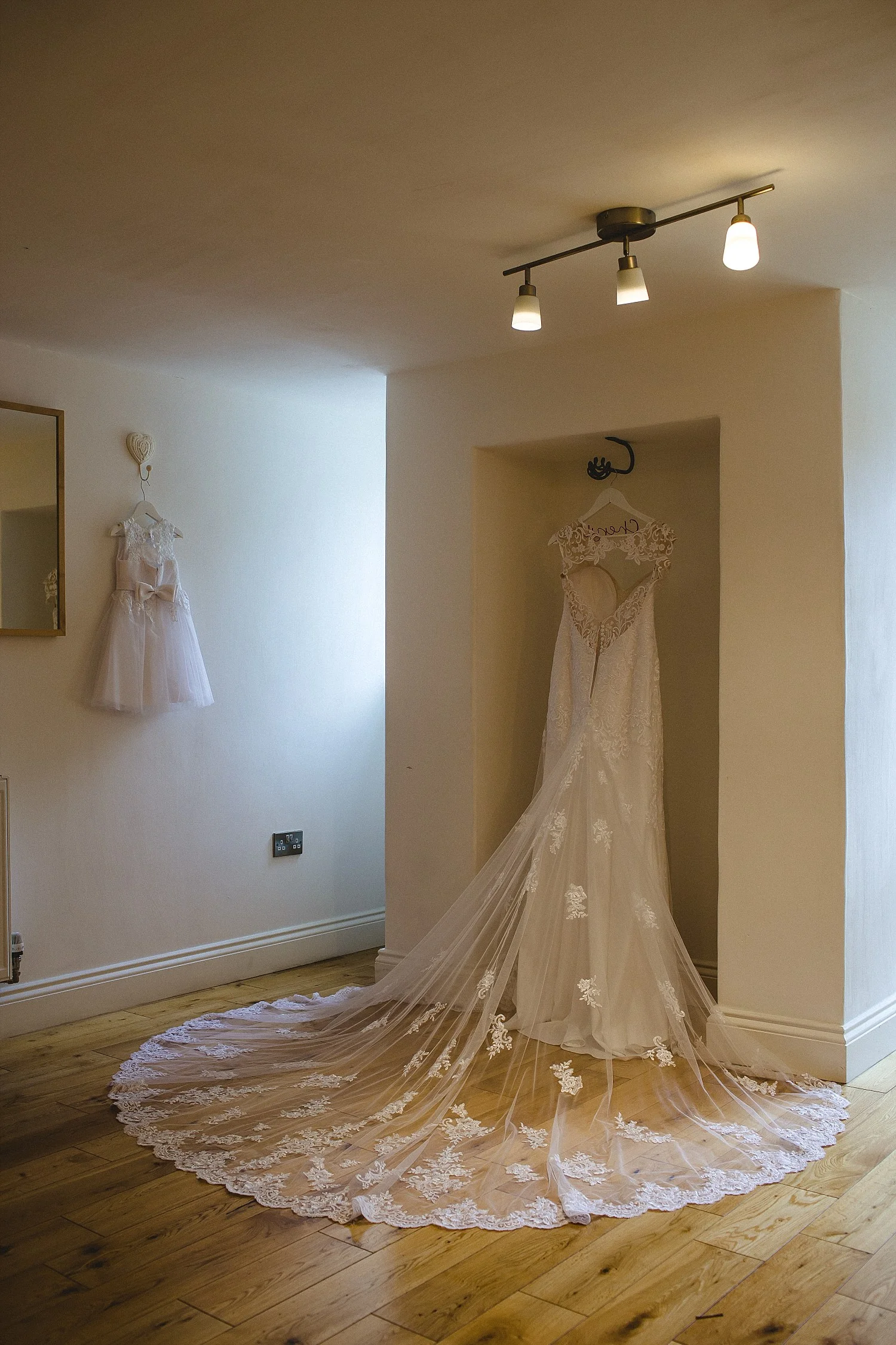 Blake-Hall-Wedding-Essex_0010.jpg