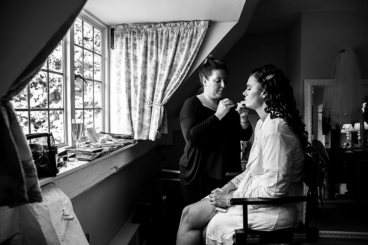 Houchins Wedding Photographer Bridal Preparations