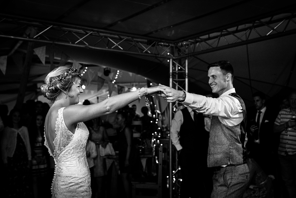 North Hill Hertfordshire Wedding Photographer First Dance