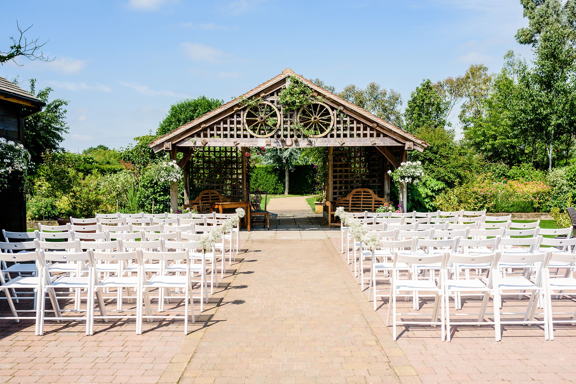 Maidens-Barn-Essex-Wedding-Photographer_0018.jpg