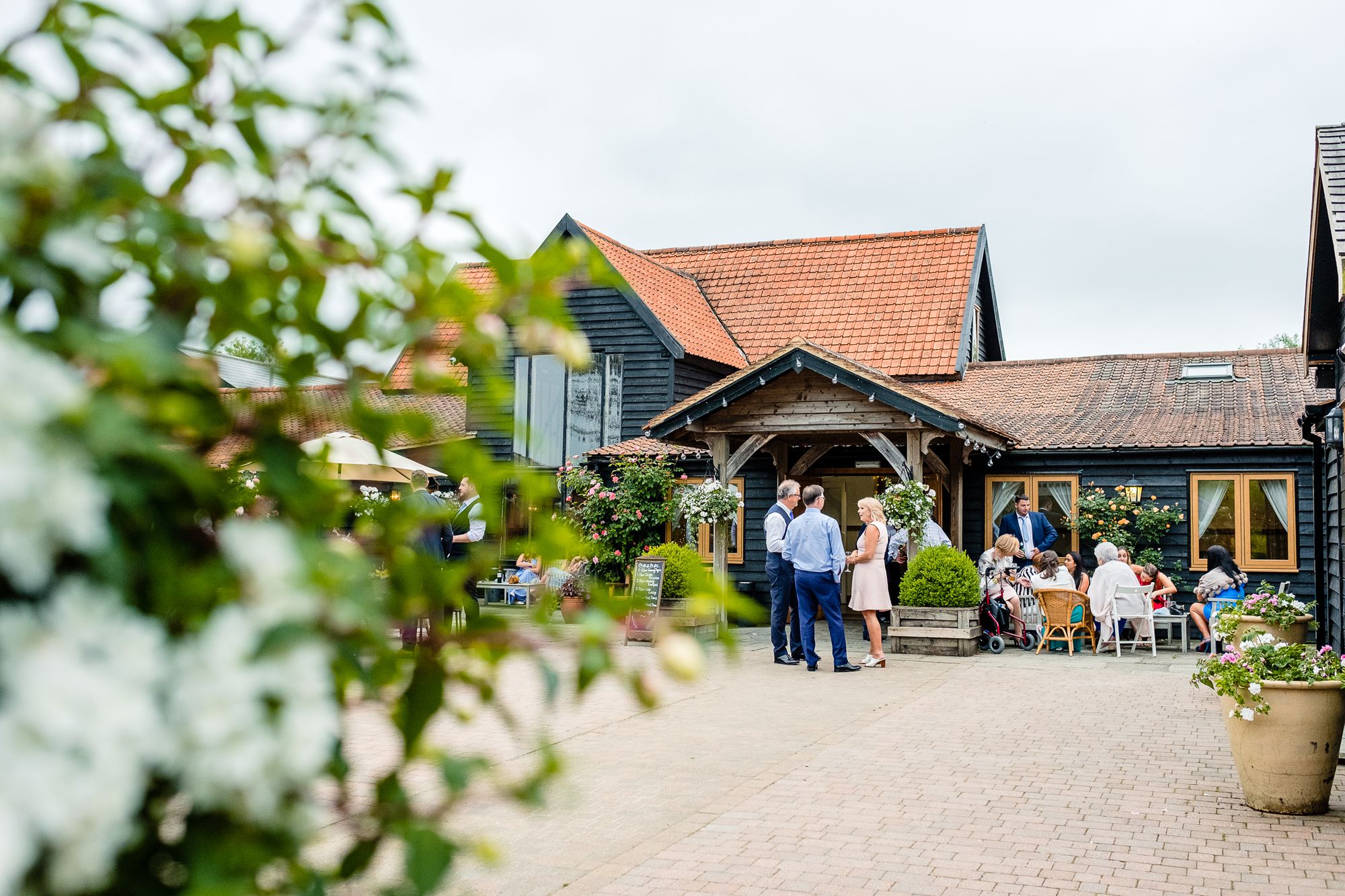 Maidens-Barn-Essex-Wedding-Photographer_0112.jpg