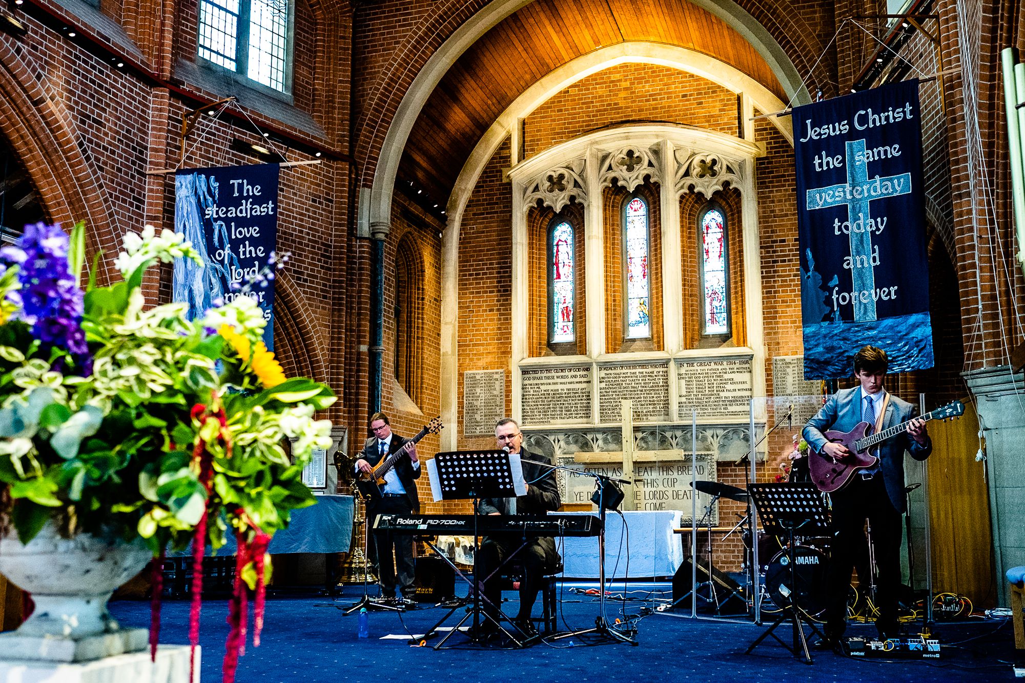Chenies Manor House Wedding Photographer_0041.jpg