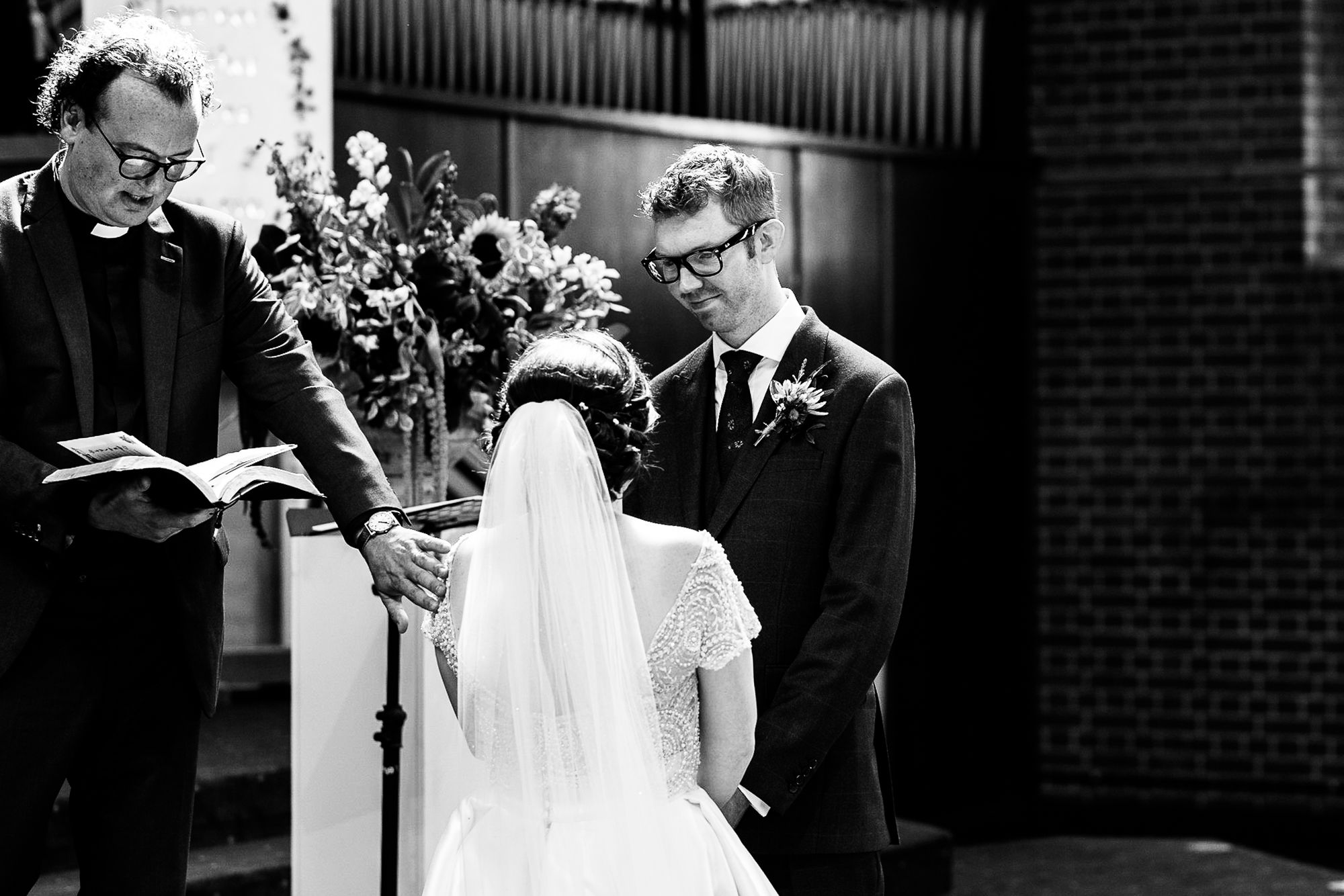 Chenies Manor House Wedding Photographer_0045.jpg