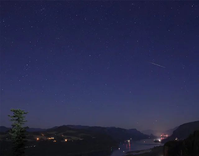 Perseid Meteor over Columbia Gorge