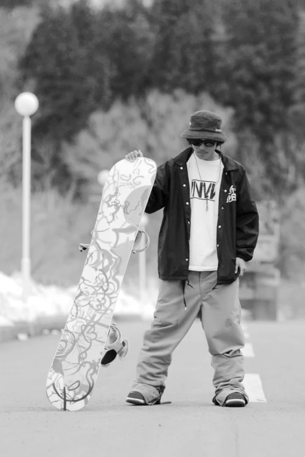 michael_shimazaki_stephen_tompkins_snowboard.jpg