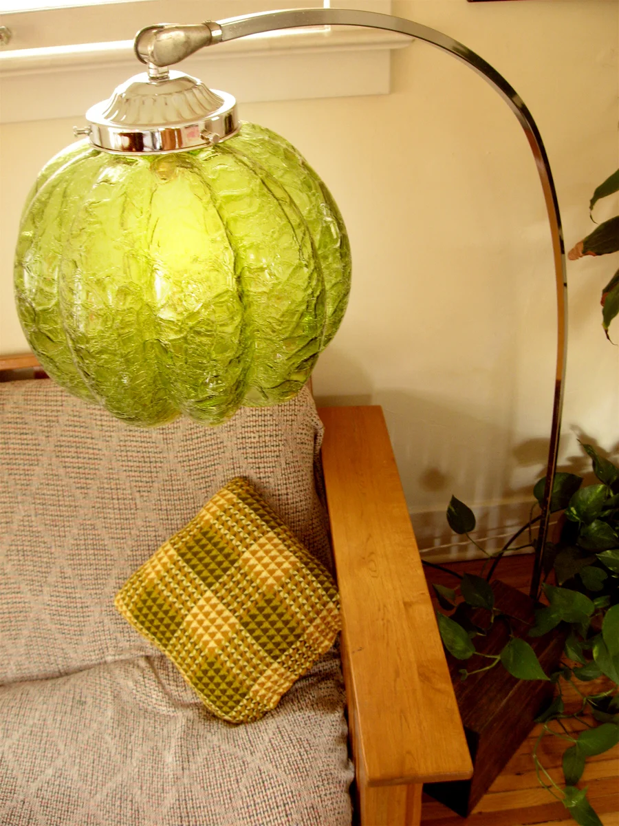 FLOOR LAMP.jpg