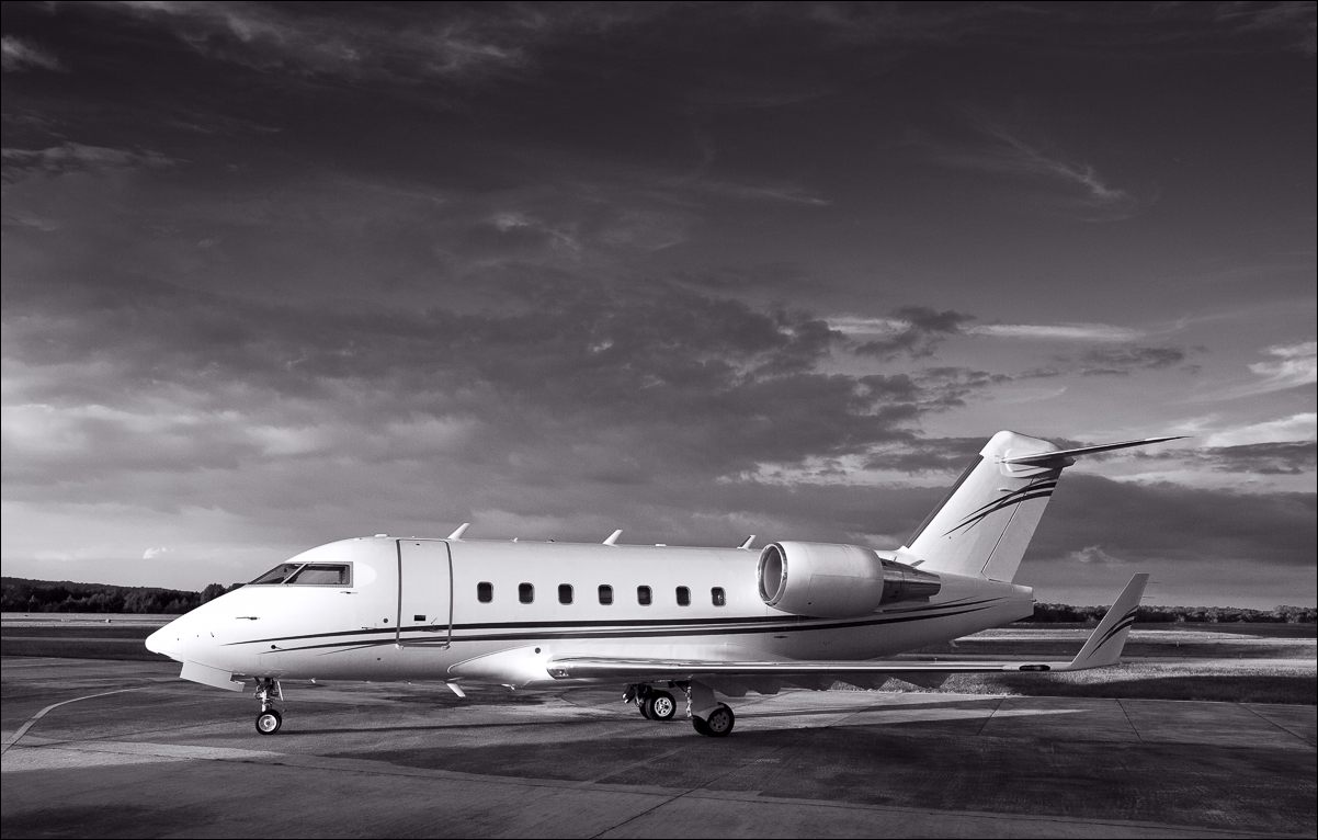  Challenger 604, on the ramp at Atlanta's Charlie Brown Airport.