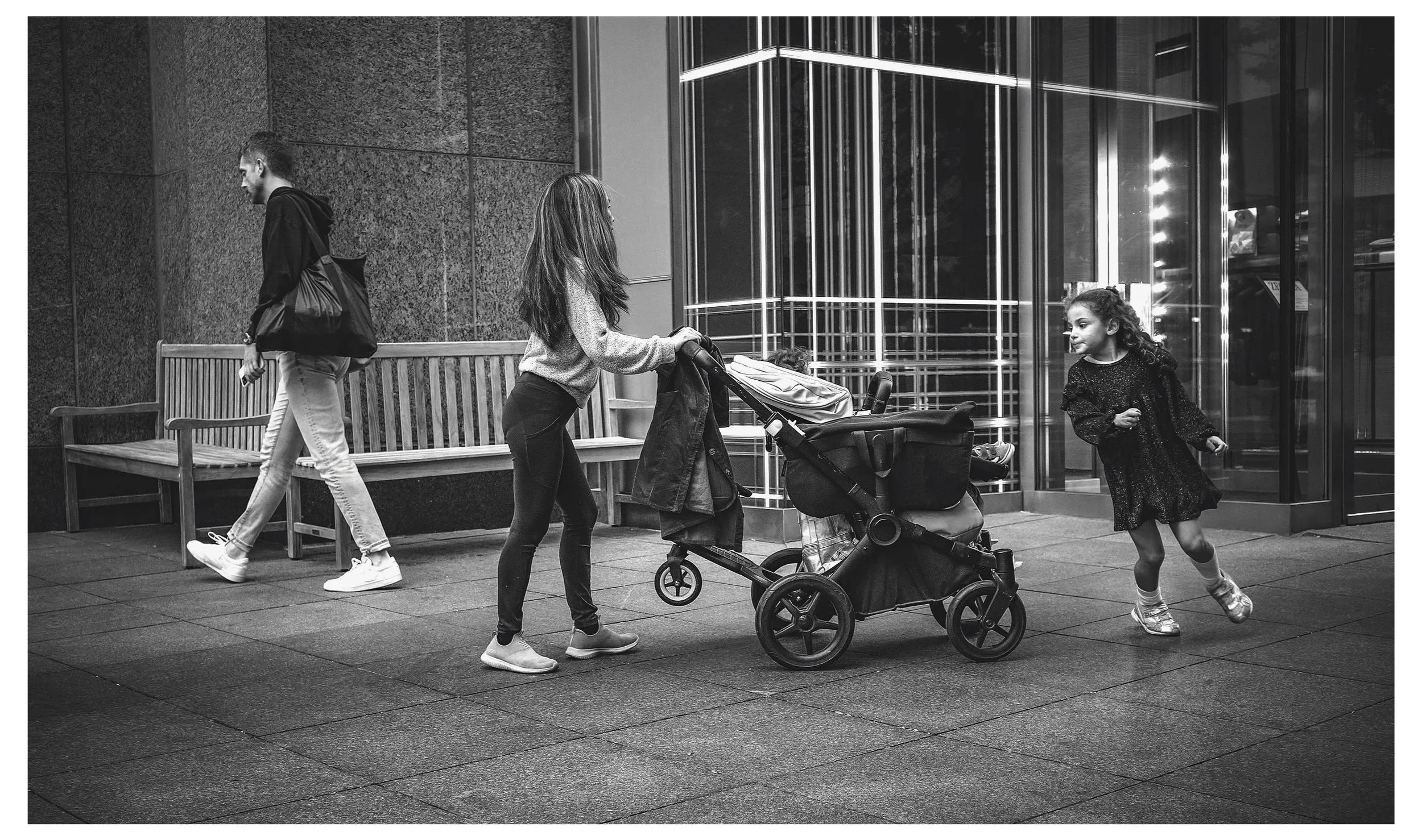 STROLLER+LEAN+GIRL+BW+1-2.jpg