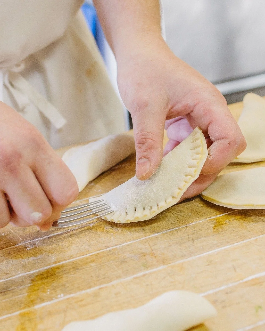 Empanadas are on the menu! 

Mark Schewe Braised Beef Neck, Black Bean Puree, Haus Salsa Roja, Cotija Cheese, and Crema.

Walk-ins welcome, or secure your table via call, website, Tock or Resy!

#farmtotable #resypartner #eatlocal #stlouisfood #linde