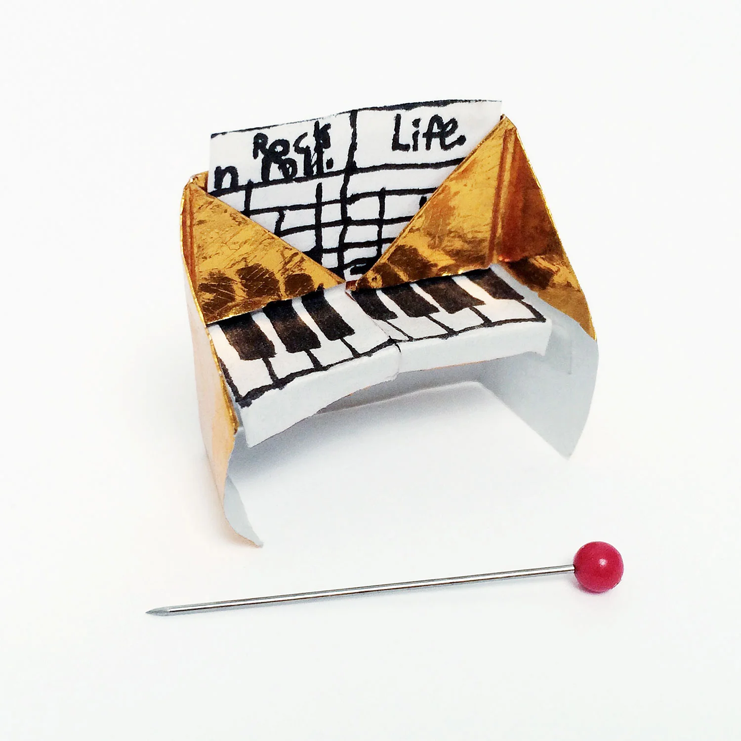 INAWILDERWORLD_Piano.jpg