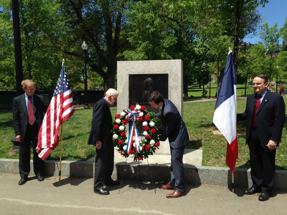 Consul General Fieschi and Normand Ouellette Laying the Wreath