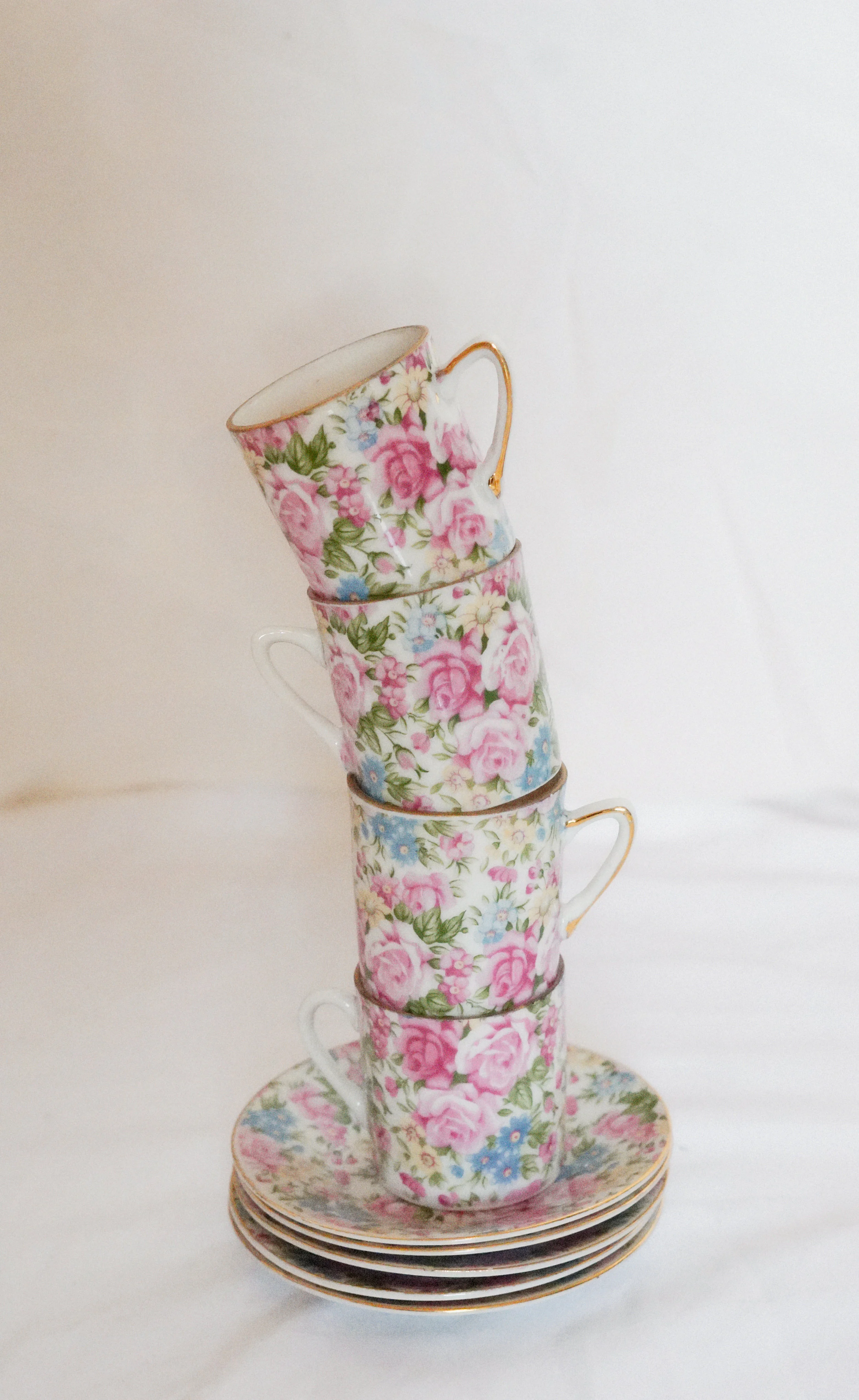 Vintage Royal Crown Tea Set Flat Cups, Saucers